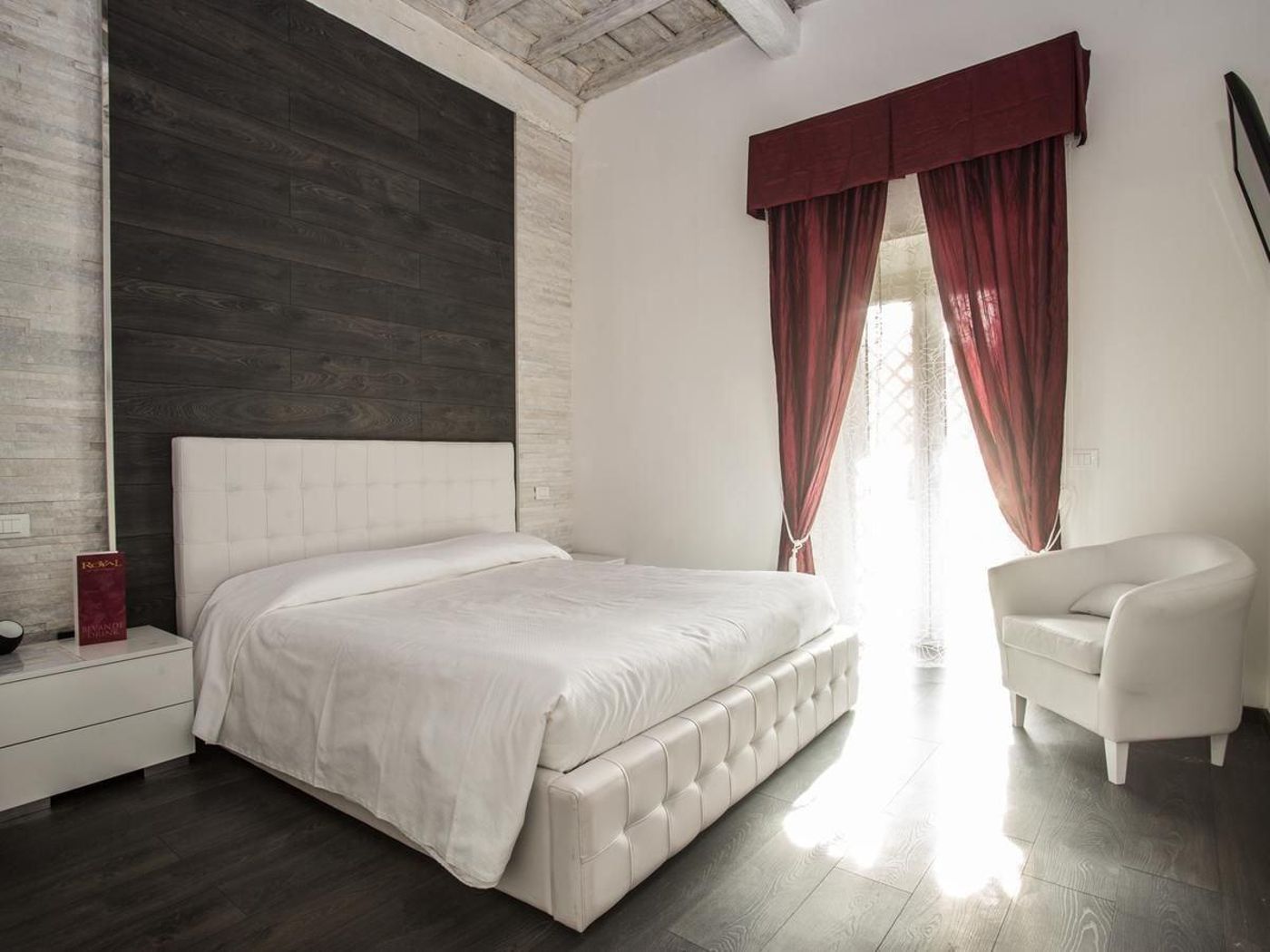 Royal-Rooms-Colosseo-Room-6