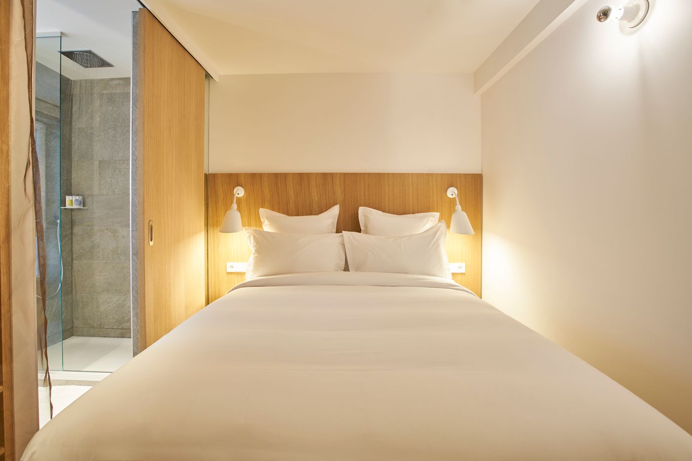 9hotel-Republique-Room-32
