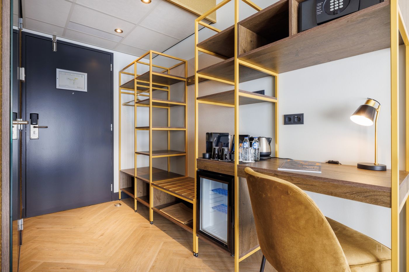 Die-Port-Van-Cleve-Room-59