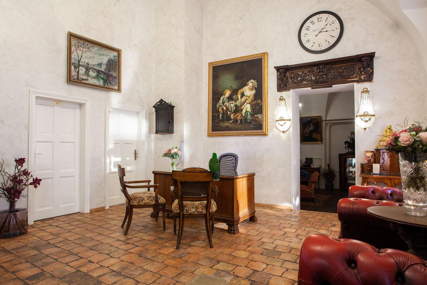 Residence-U-Malvaze-Lobby-5