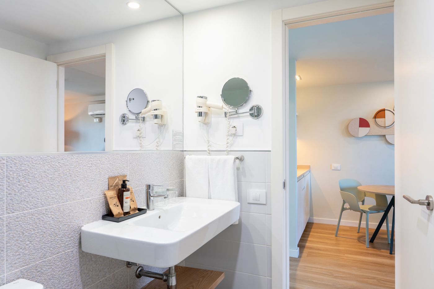 Hotel-LIVVO-Anamar-Suites-Room-35