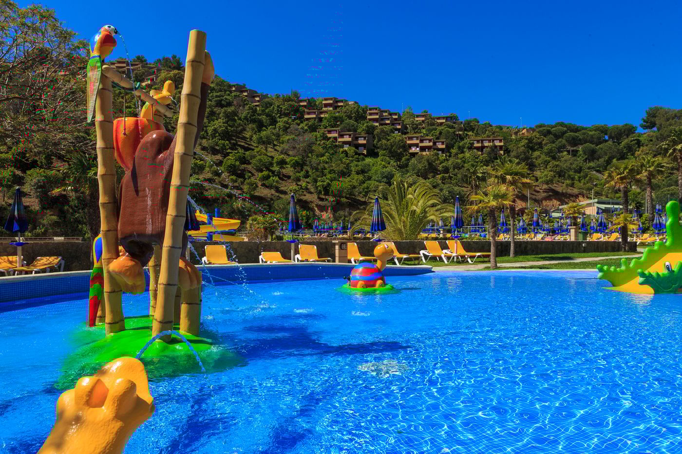 Giverola-Resort-General-view-1