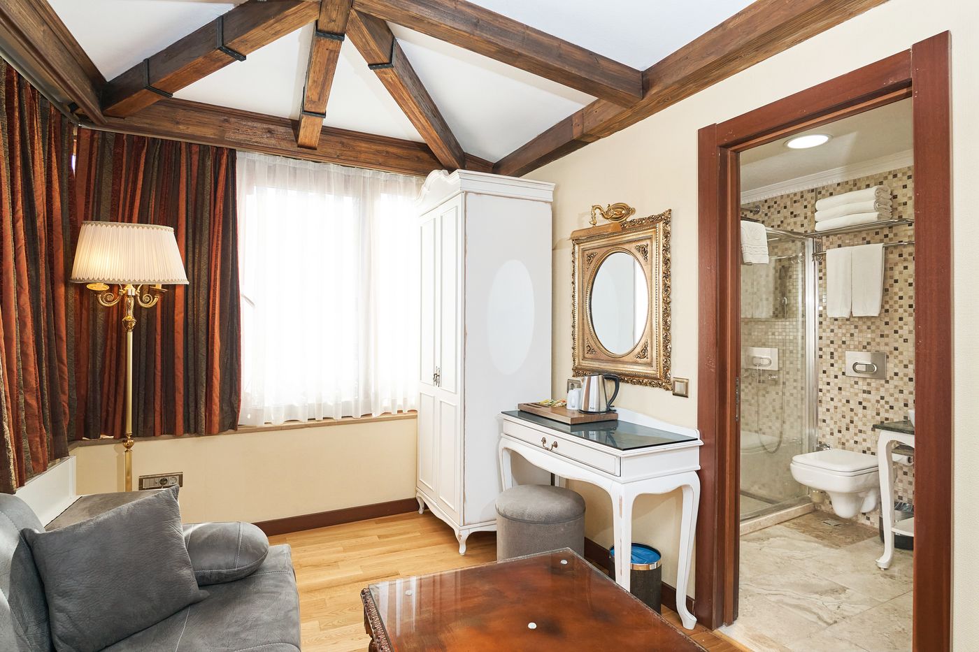 Best-Western-Empire-Palace-Room-40