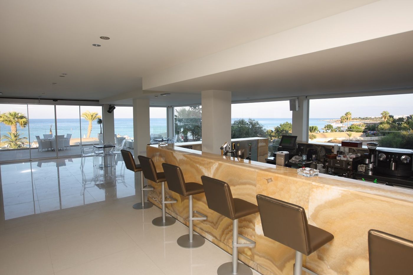 Tsokkos-Vrissiana-Beach-Hotel-Bar-23