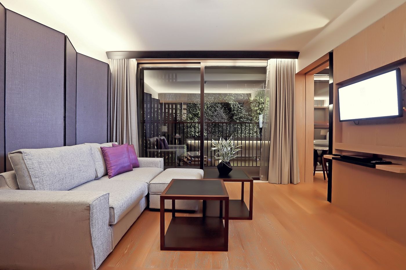 Arcadia-Suites-Bangkok-Room-28