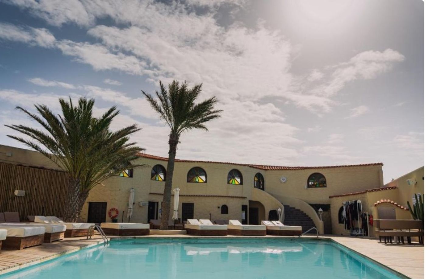 Playa-Sur-Tenerife-Pool-4