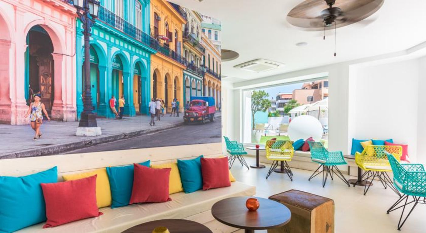 Plaza Beach Boutique