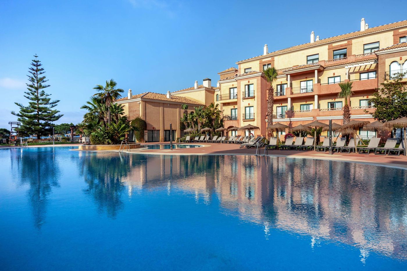 Barcelo-Punta-Umbr----a-Mar-Pool-1