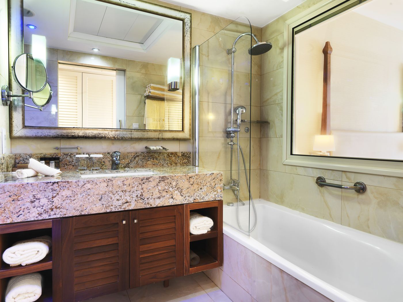 Alexander-The-Great-Hotel-Room-37