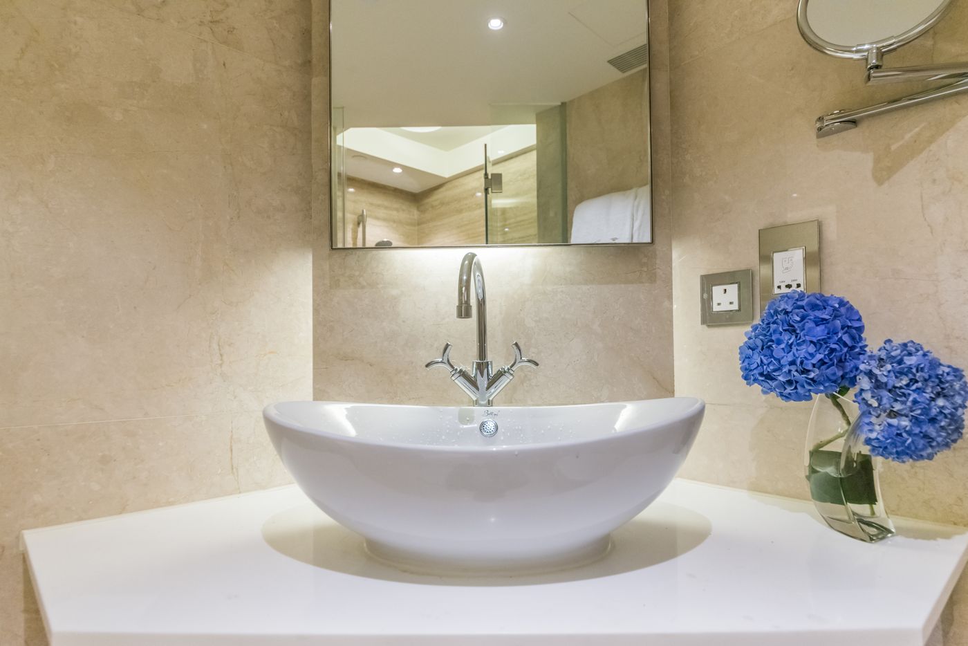 Hotel-Pravo-Hong-Kong-Room-32