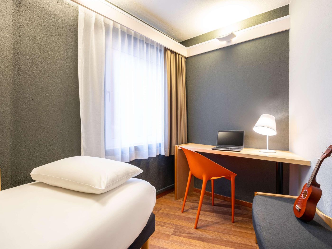 ibis-Brussels-City-Centre-Room-9