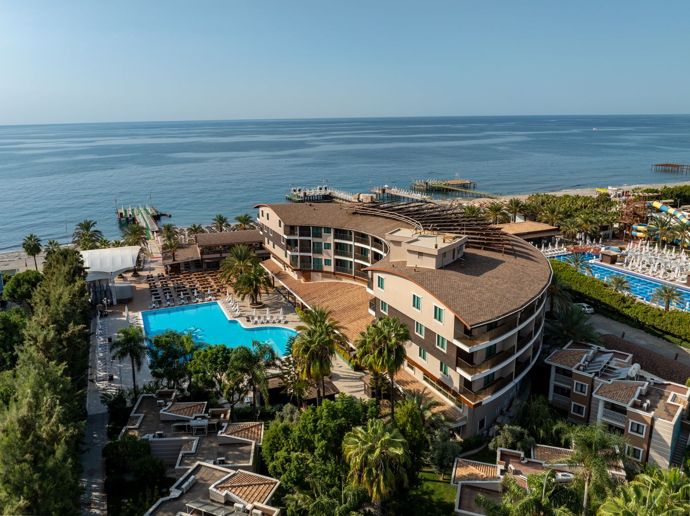 Quatro Famıly Club Dem