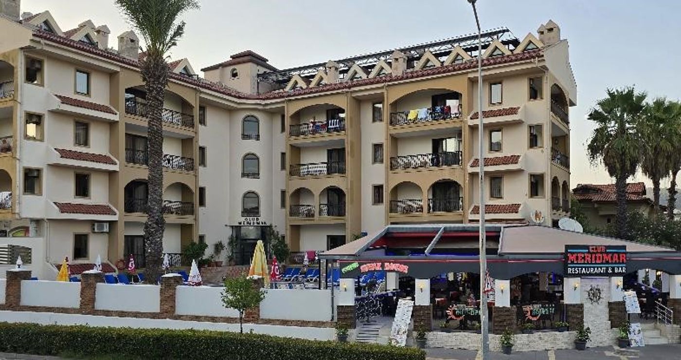 Club Meridmar Apartments