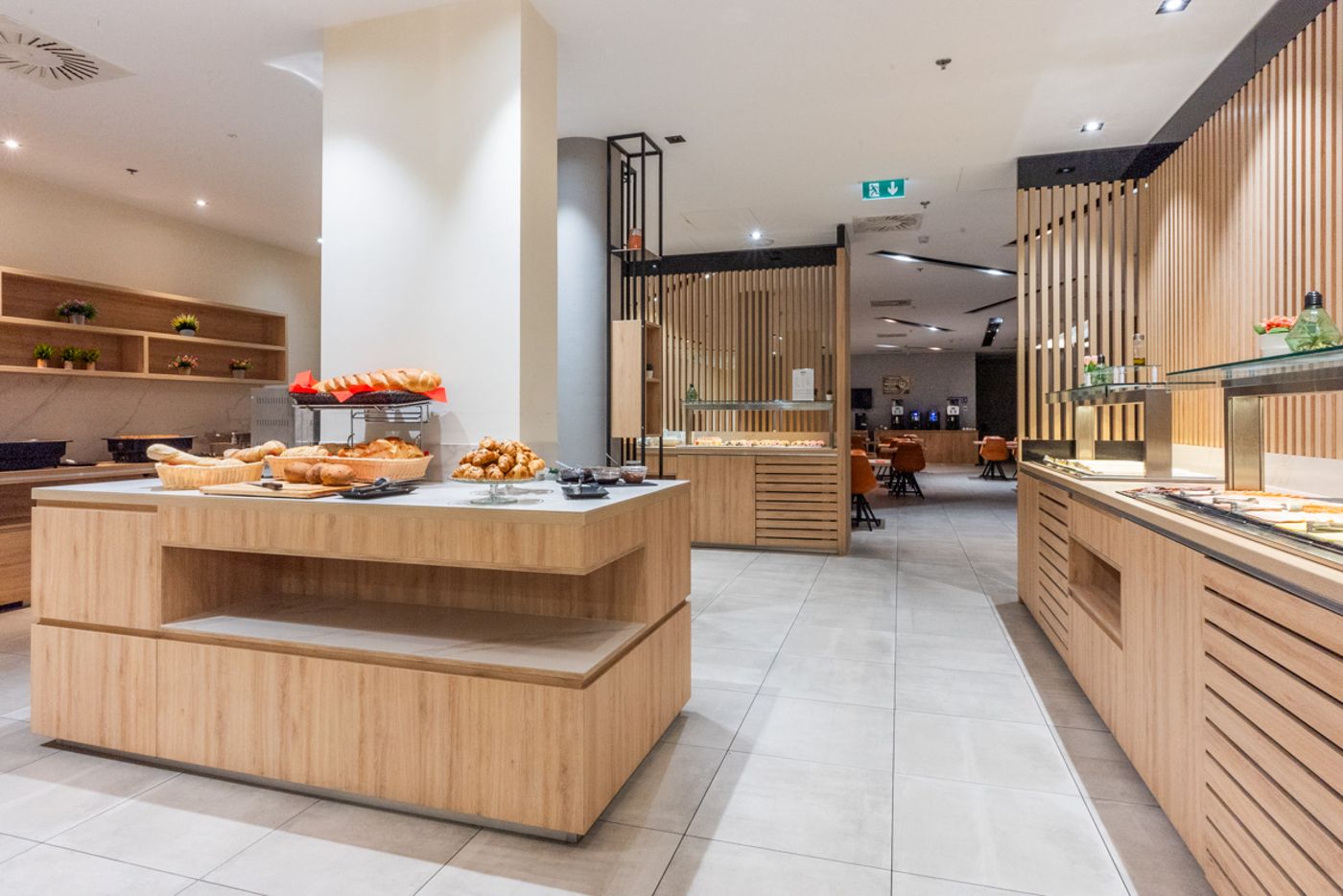 Akeah-Verdi-Budapest-Restaurant-25