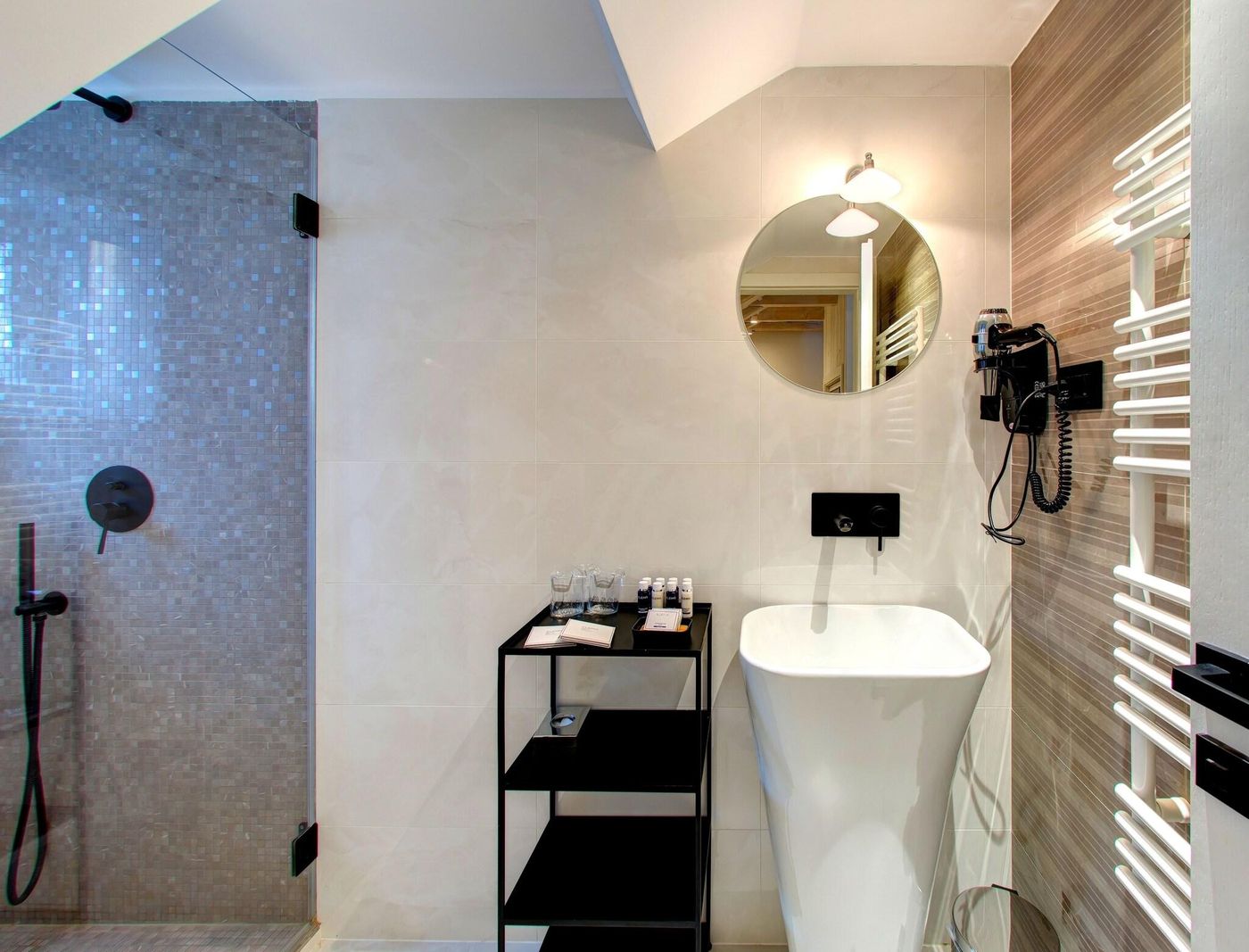 Guesthouse-Forty-Four-Room-33