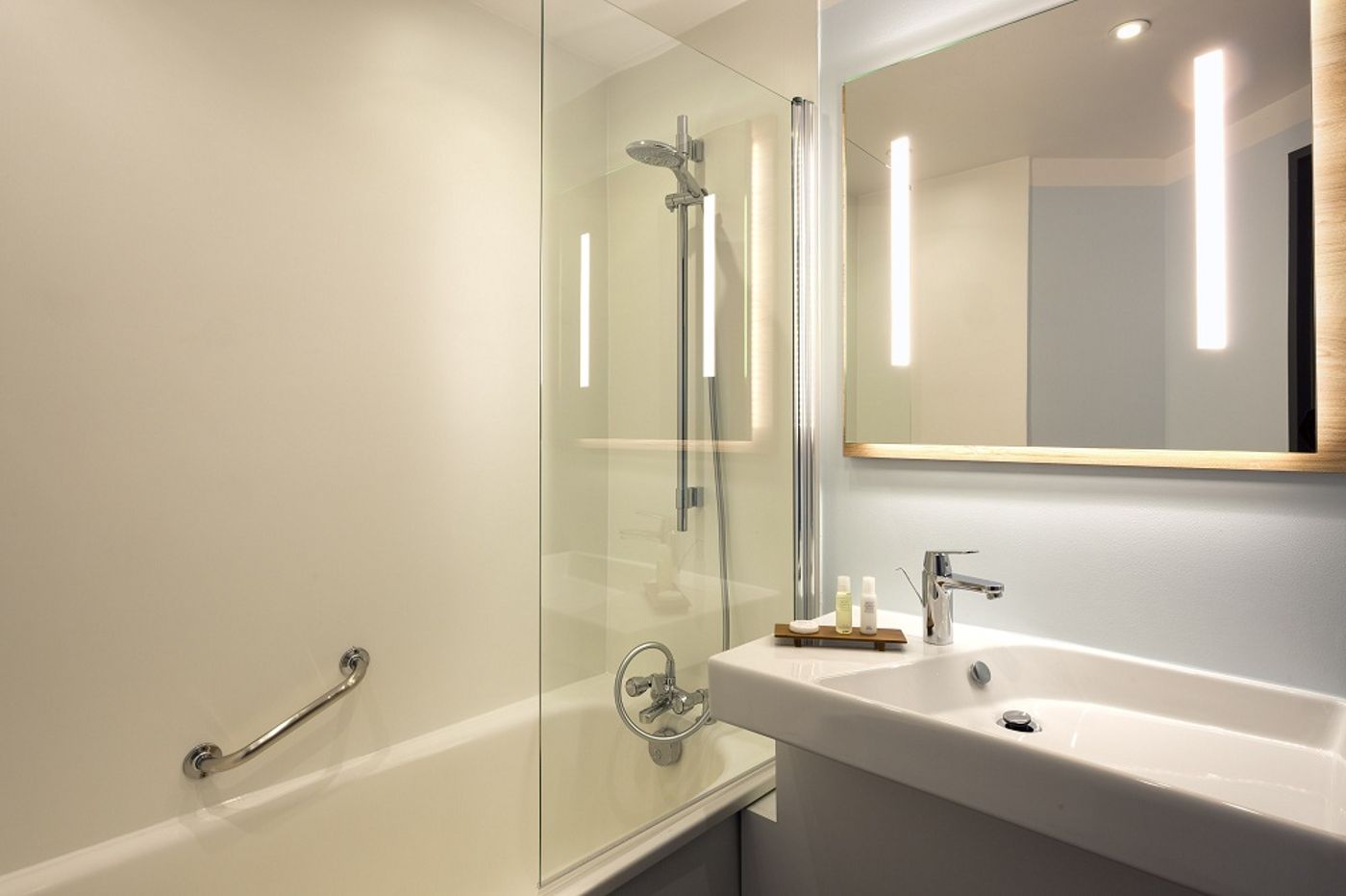 Median-Paris-Porte-de-Versailles-General-view-11