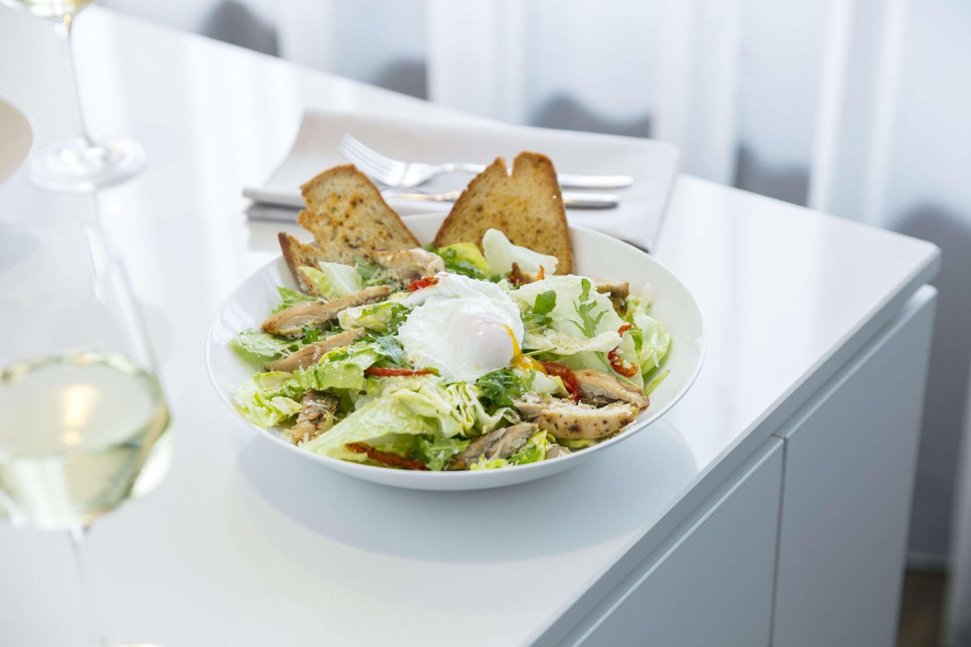 Hampton-by-Hilton-Amsterdam-Airport-Schiphol-Restaurant-30