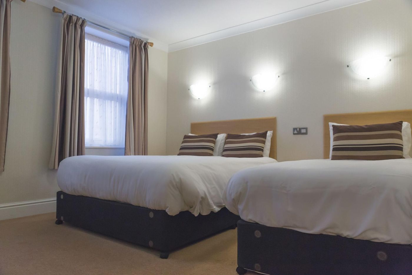The Wycliffe Hotel-United Kingdom-STOCKPORT-Room-8