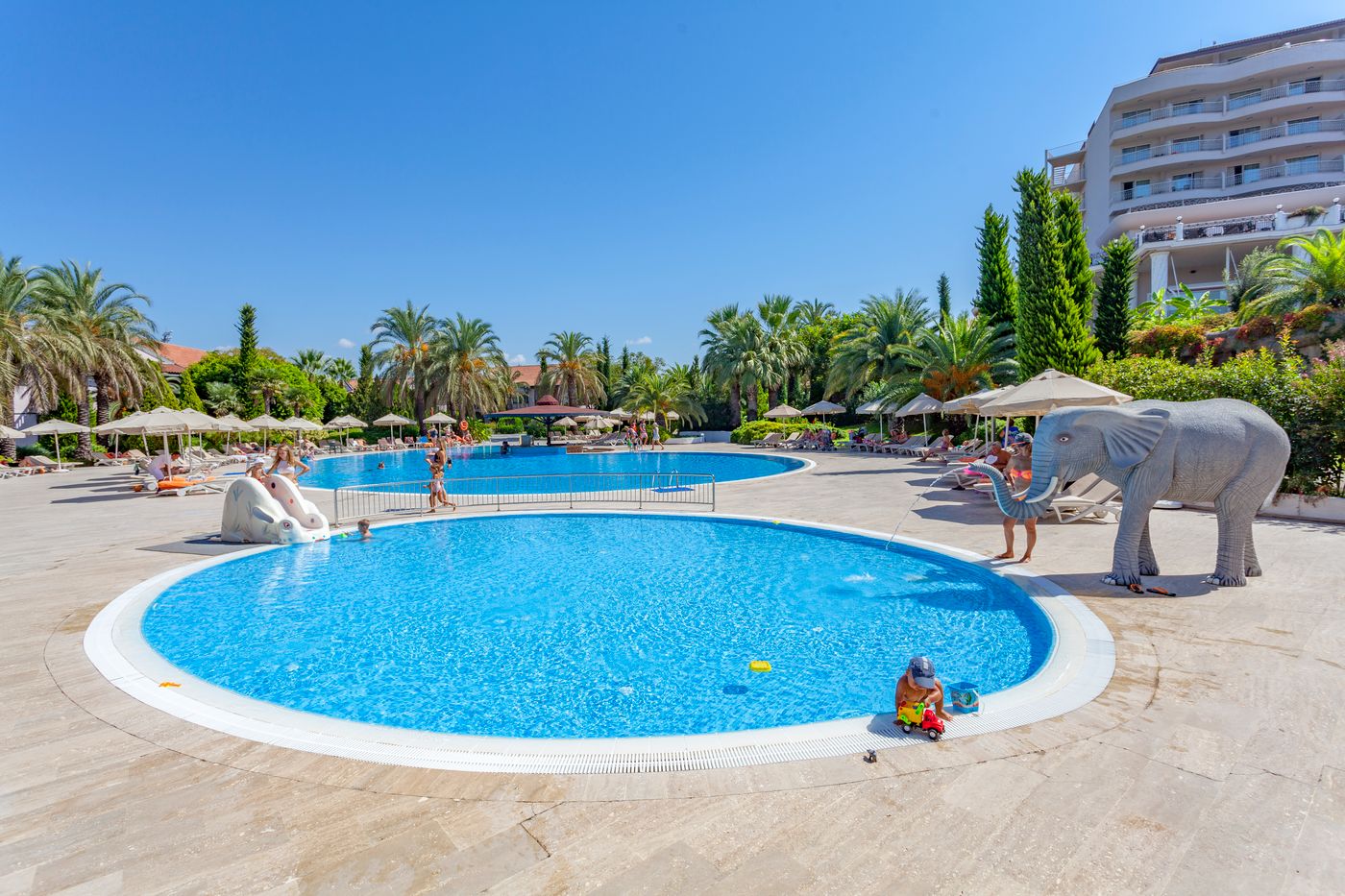 Starlight Resort Hotel