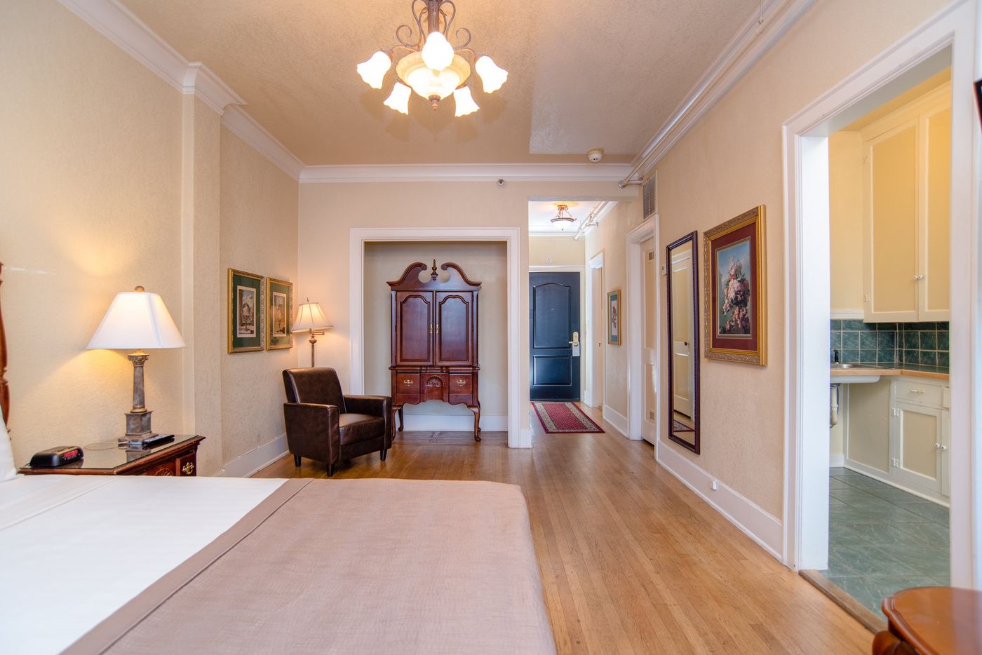 MarQueen-United States-SEATTLE-Room-3