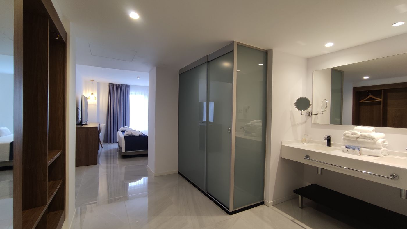 El-Puerto-Ibiza-Hotel---Spa-Room-41