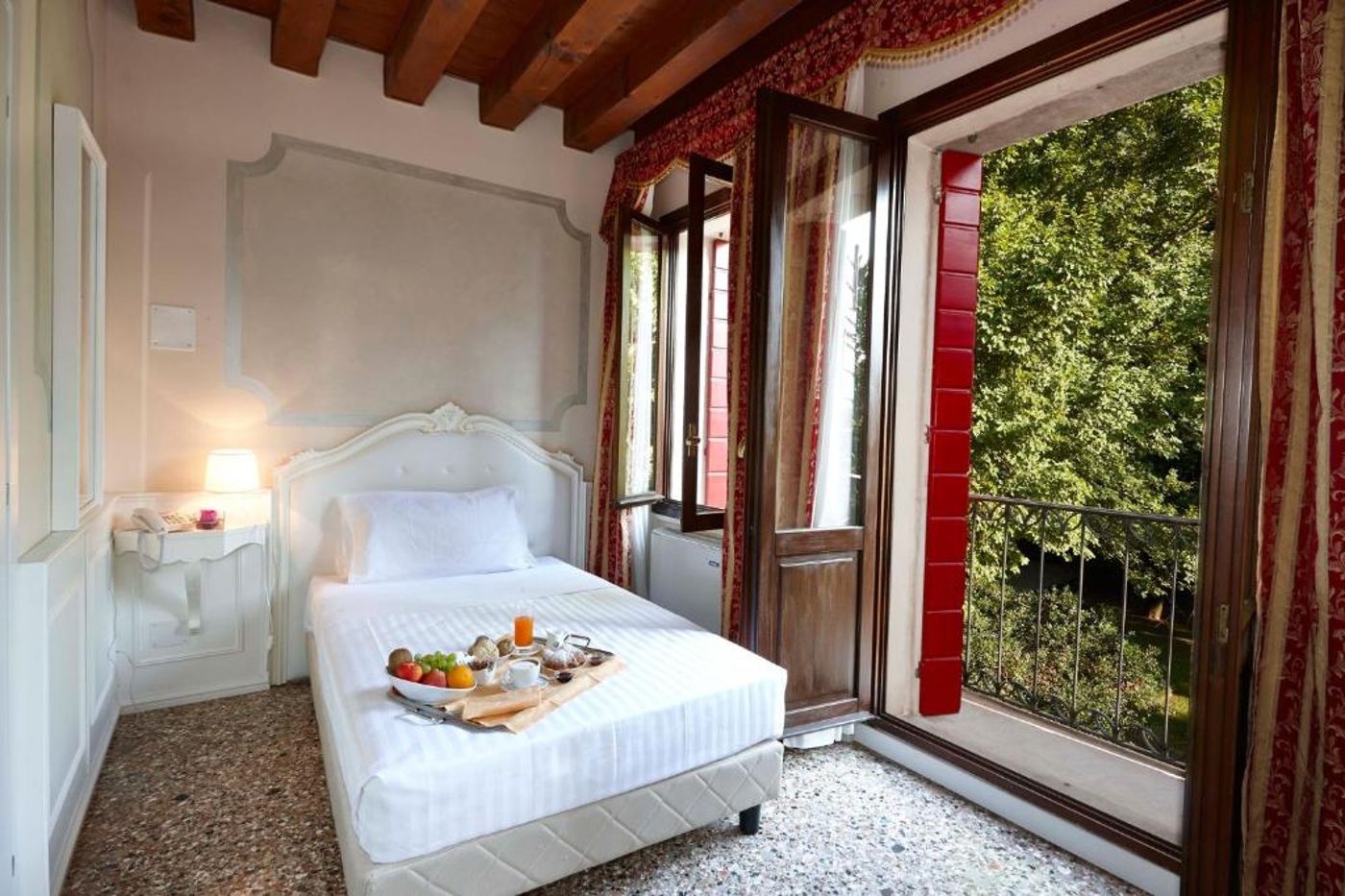 Hotel Villa Patriarca-Italy-Venezia-Room-6