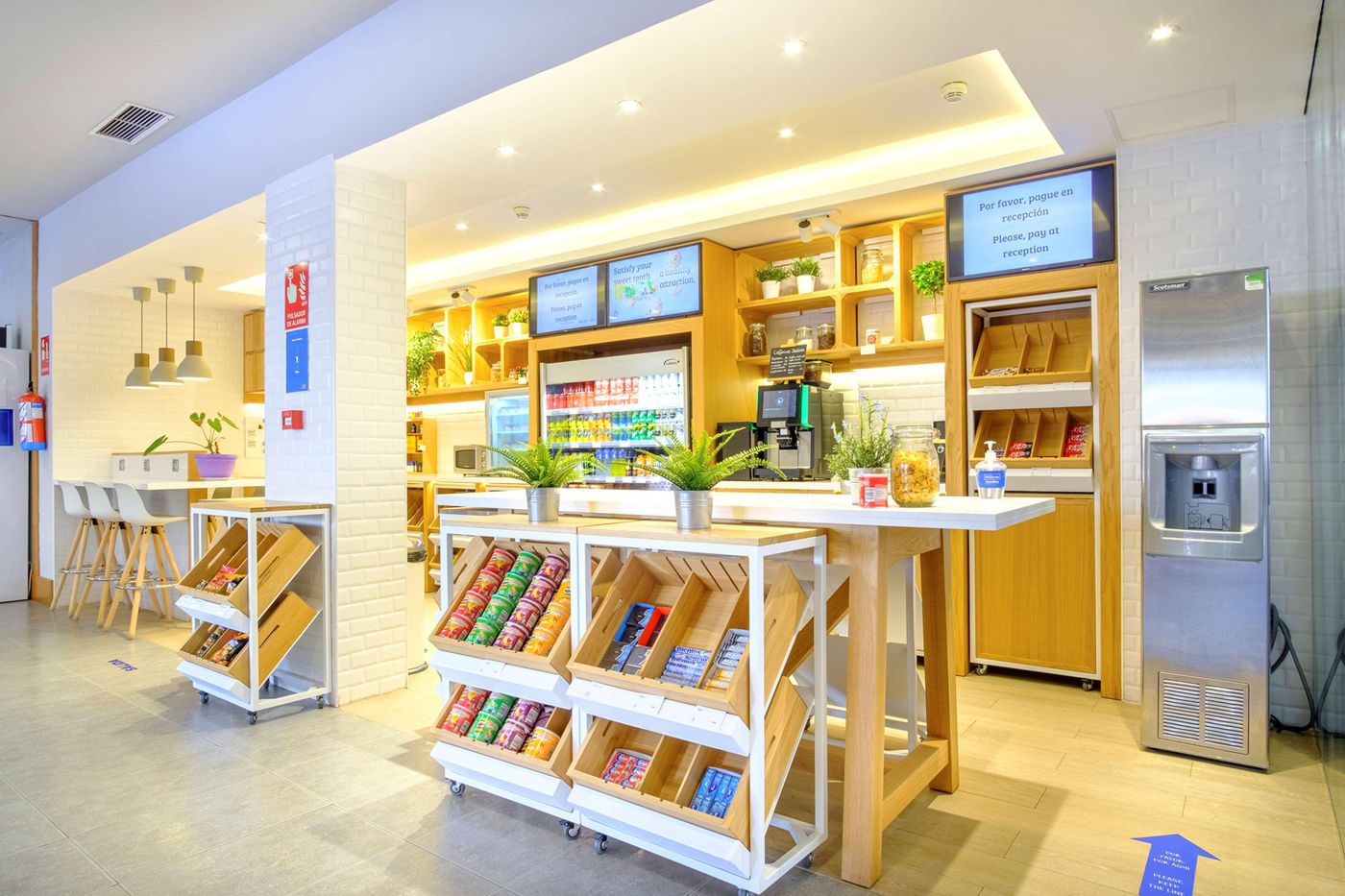 Hilton-Garden-Inn-Malaga-Restaurant-20