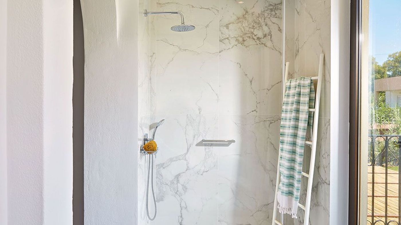 Bruskos Hotel and Suites