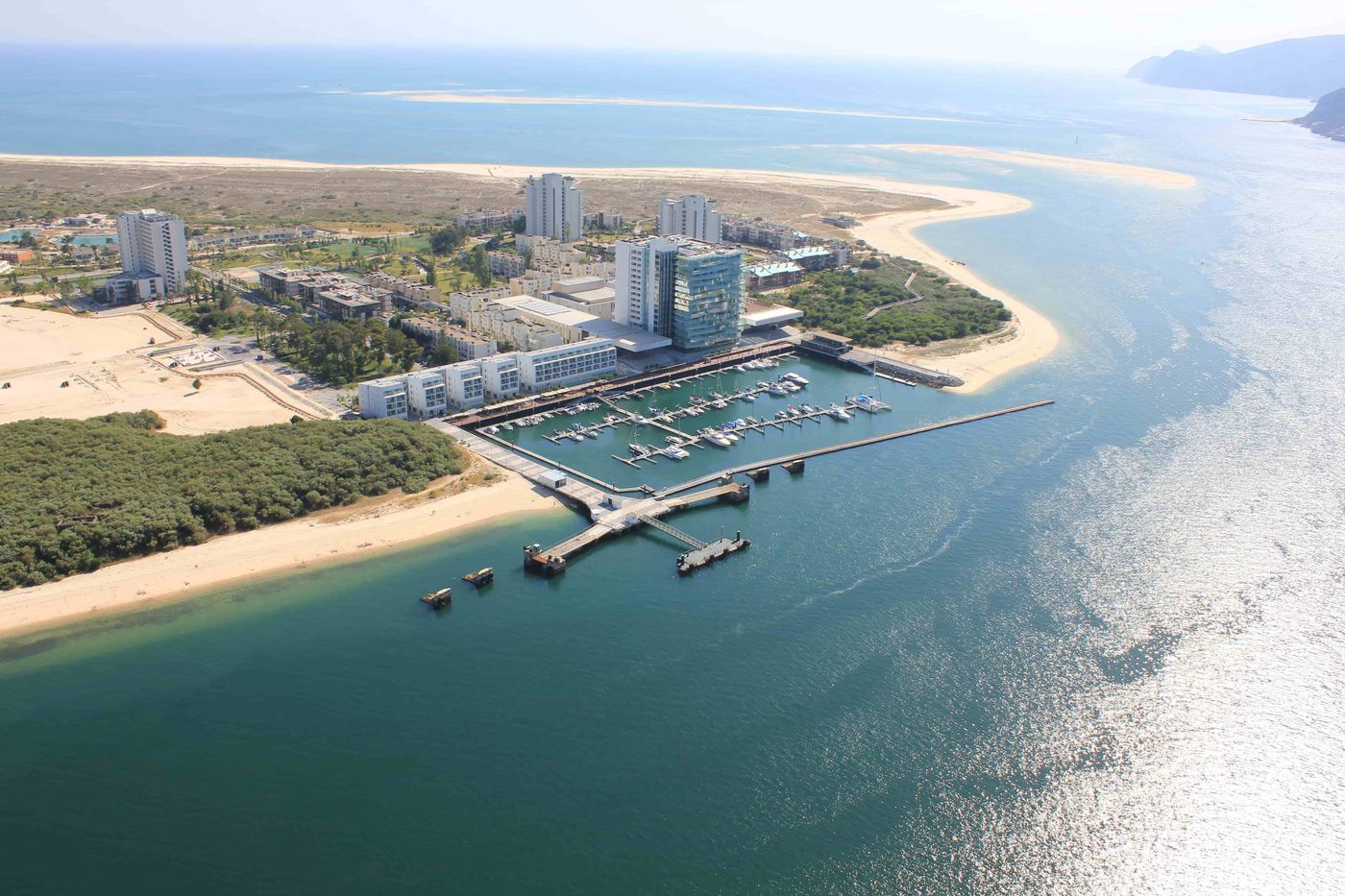 Aqualuz-Troia-Rio-by-The-Editory-Beach-21