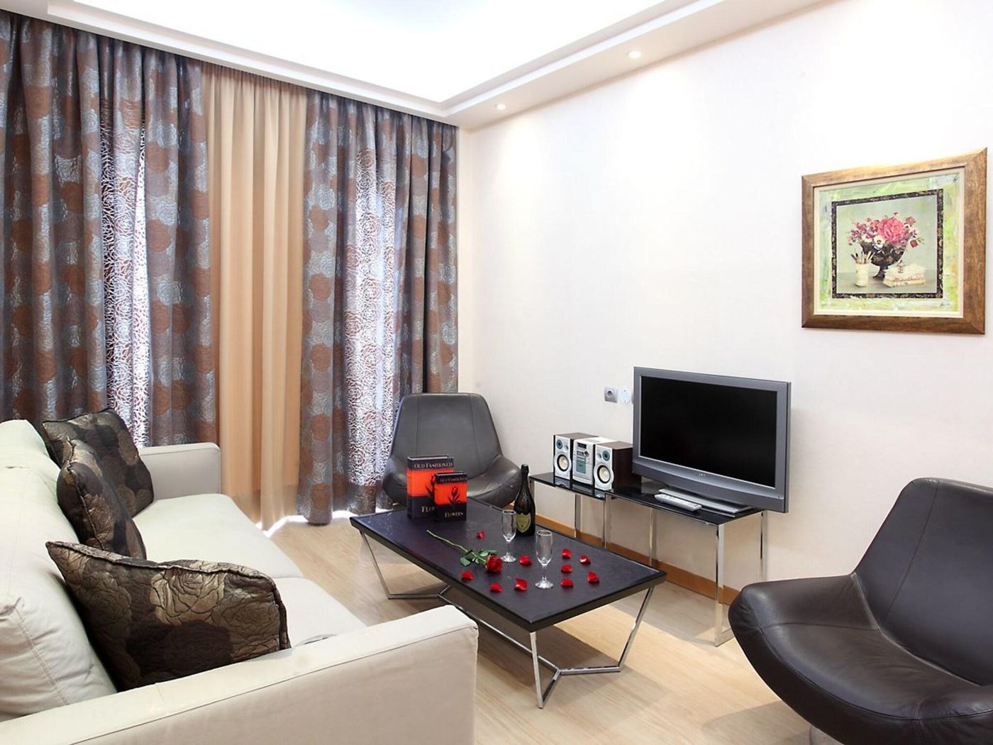 Messinian-Bay-Room-12