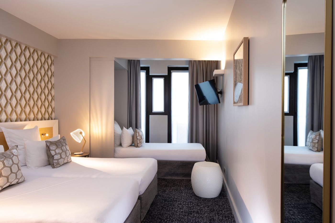 Paris-Bastille-Room-37