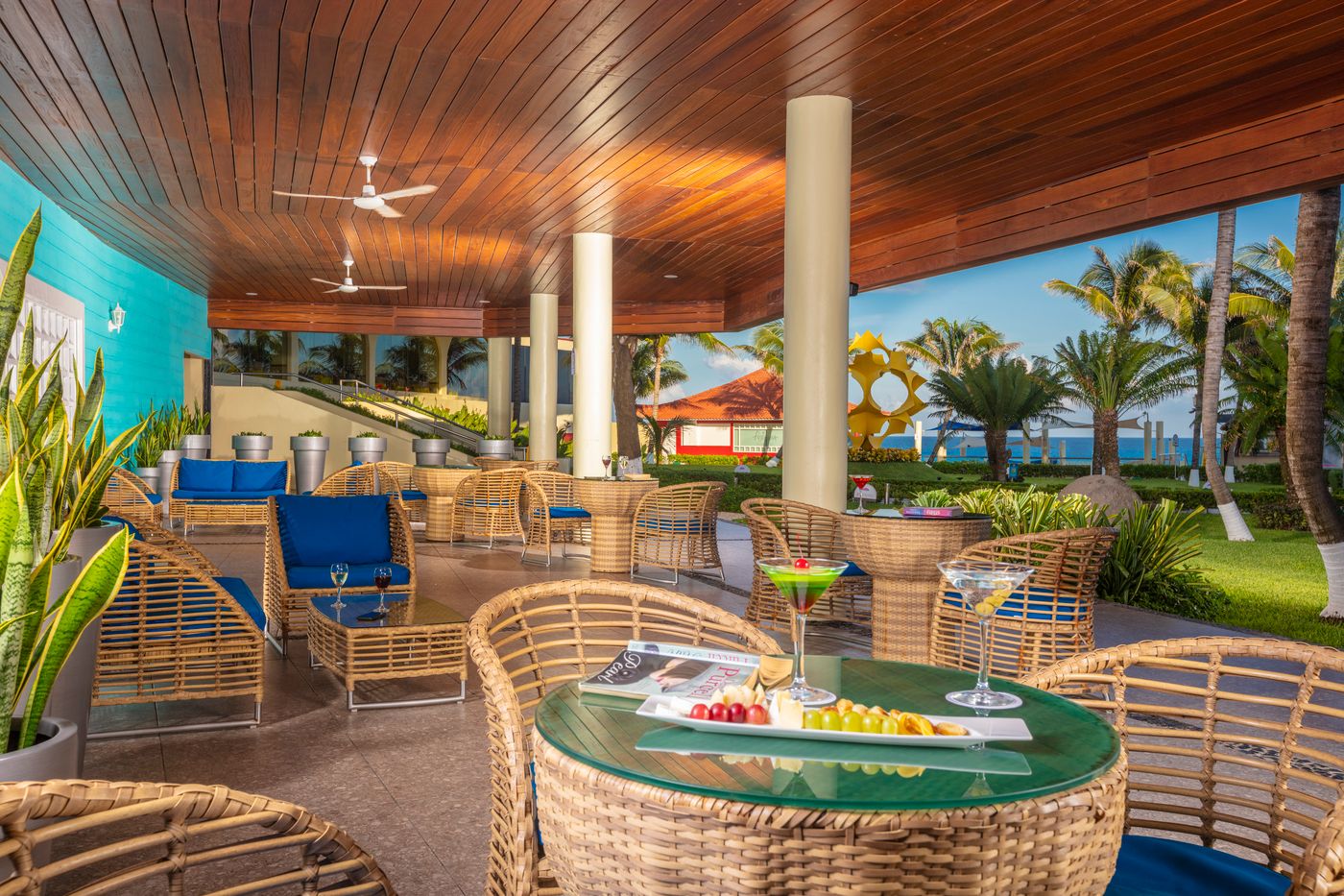 Crown-Paradise-Club-Cancun-Terrace-21