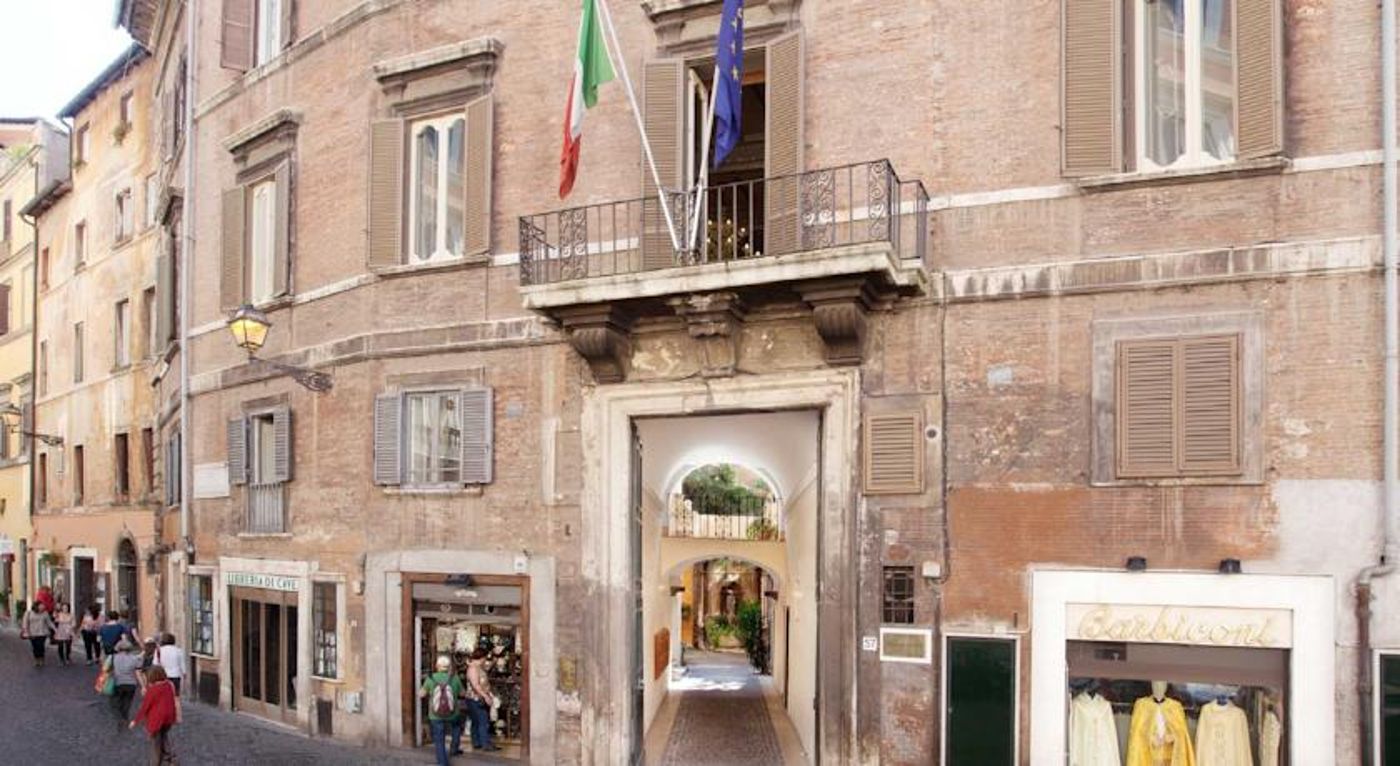 Pantheon-Inn-General-view-10