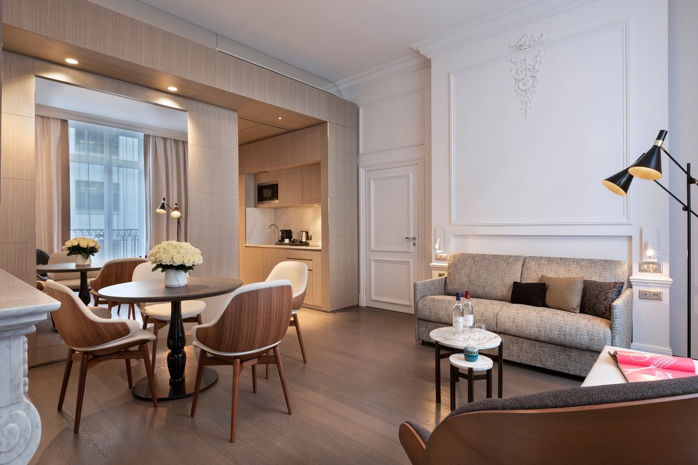 La-Clef-Champs-Elysees-by-The-Crest-Collection-Room-17