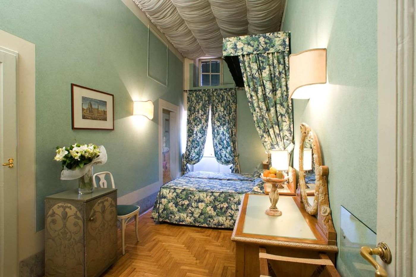 Loggiato Dei Serviti - Italy - FLORENZ  - Room - 2