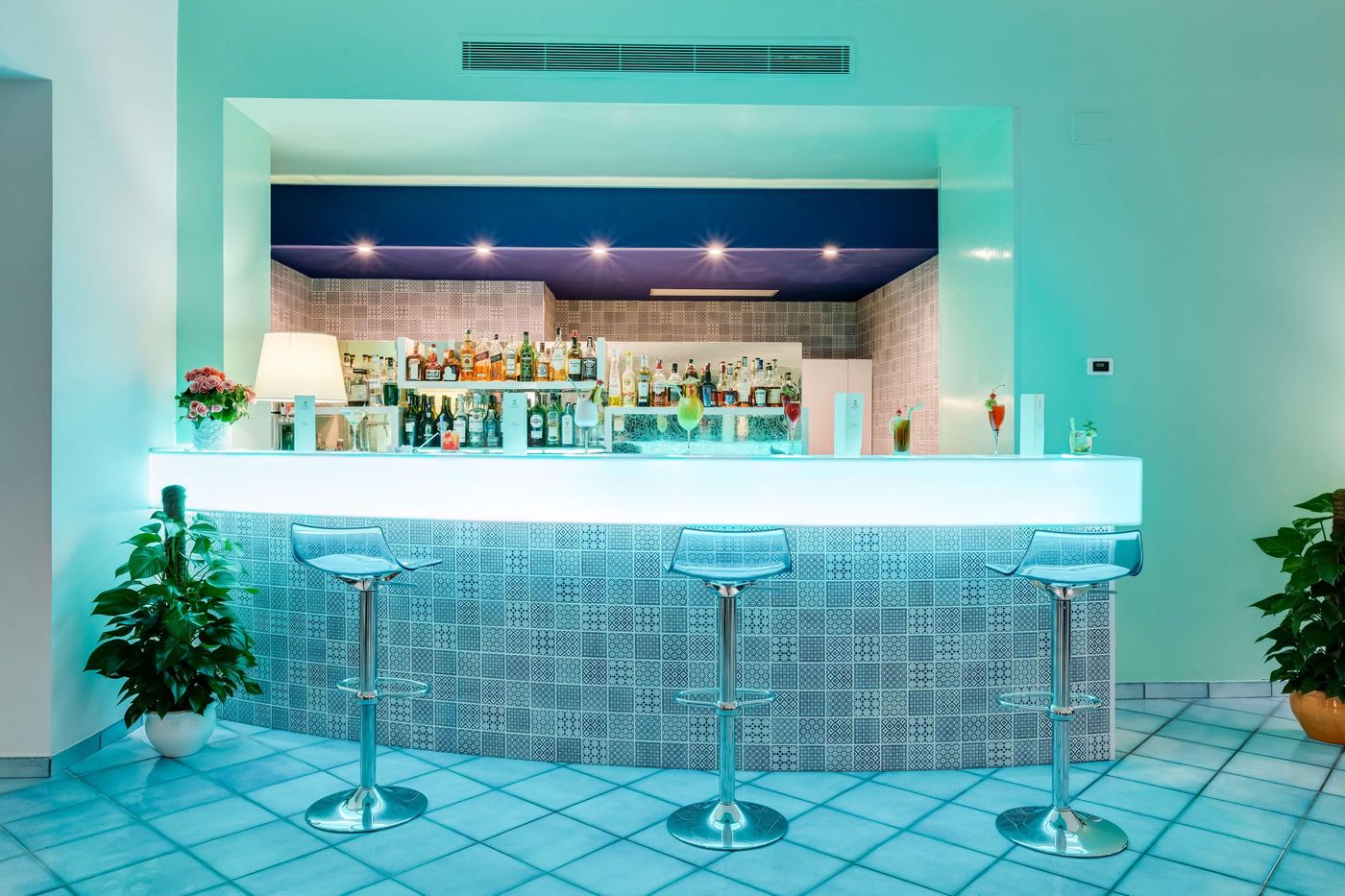 Best-Western-La-Solara-Bar-57