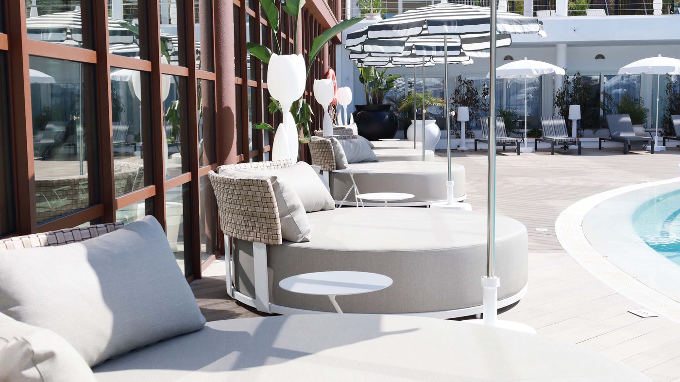 Port-Ciutadella-Pool-4