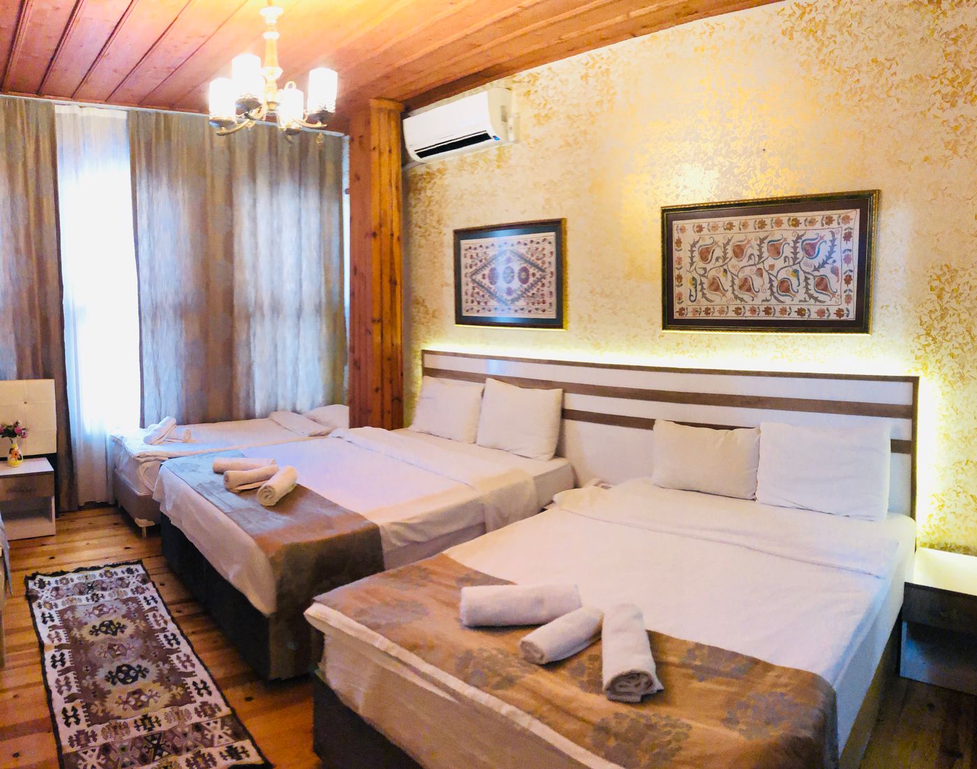 Art-City-Hotel-Room-6