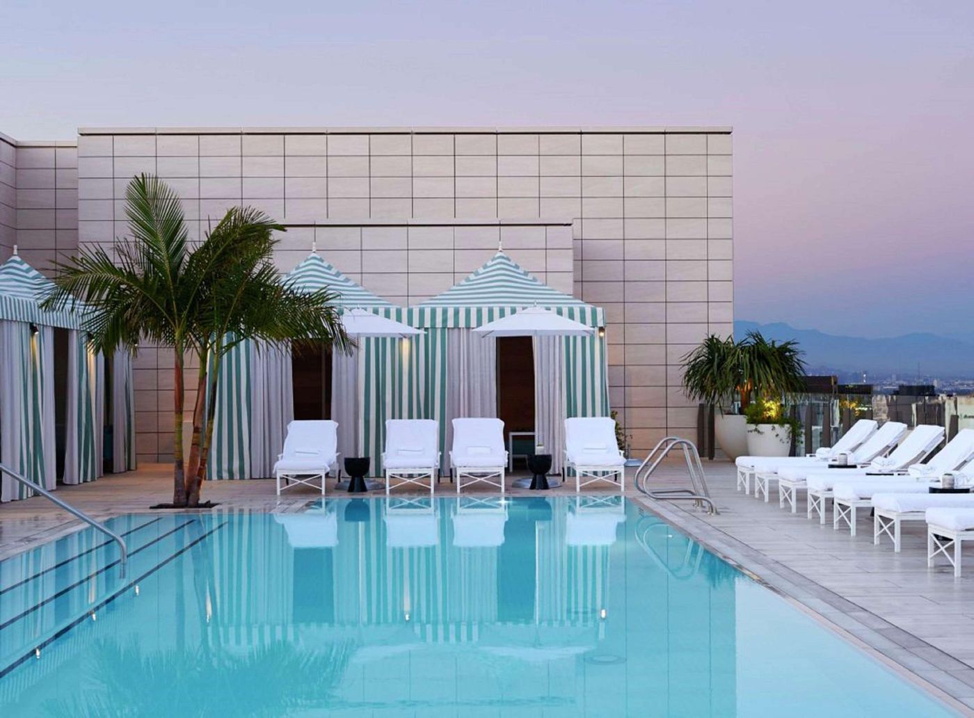 Waldorf-Astoria-Beverly-Hills--CA-Pool-74