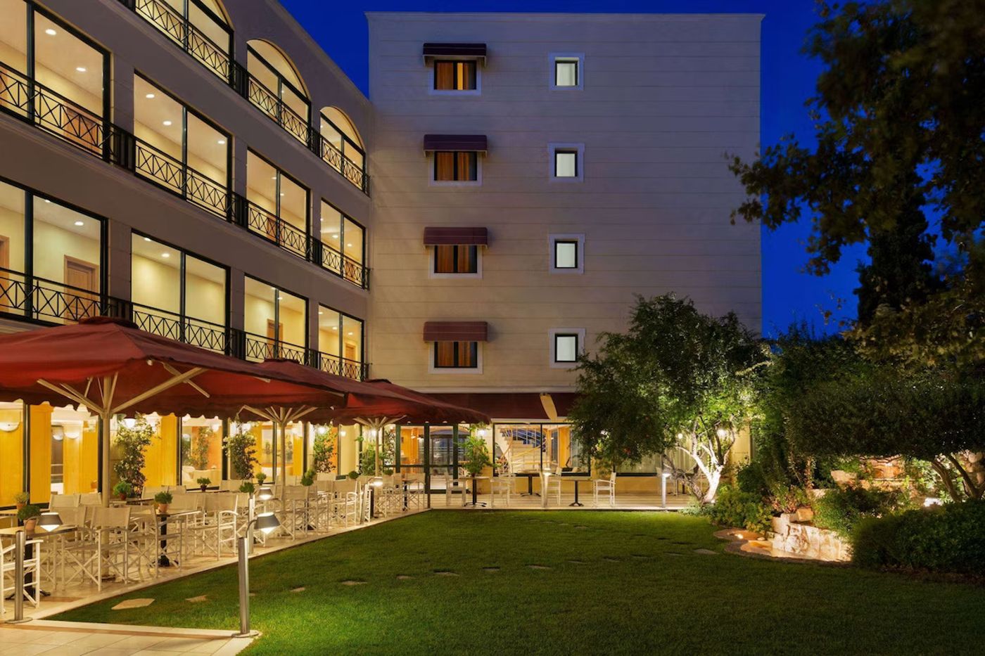 Ramada-Attica-Riviera-Restaurant-47