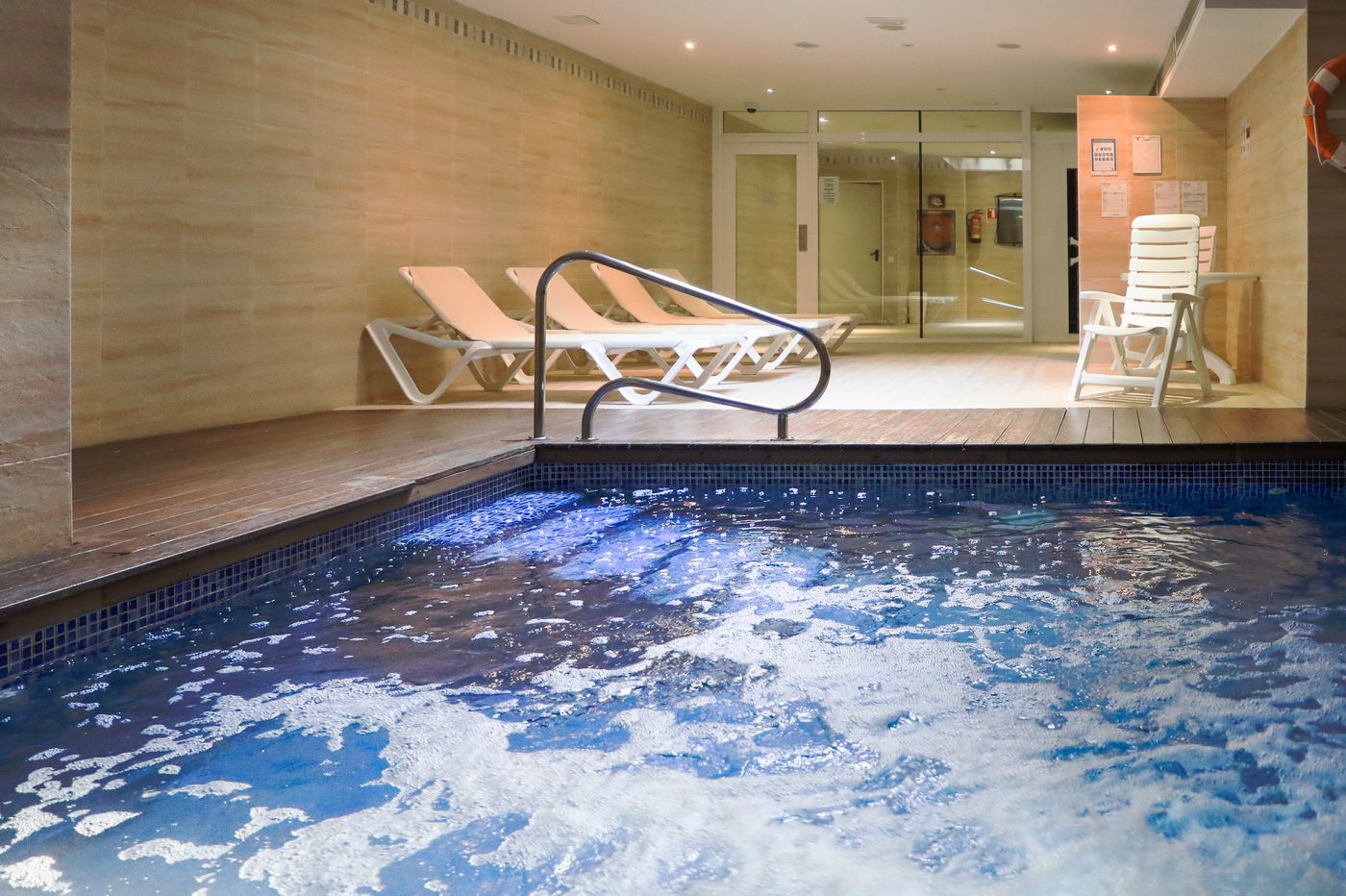 Les-Palmeres-Pool-58