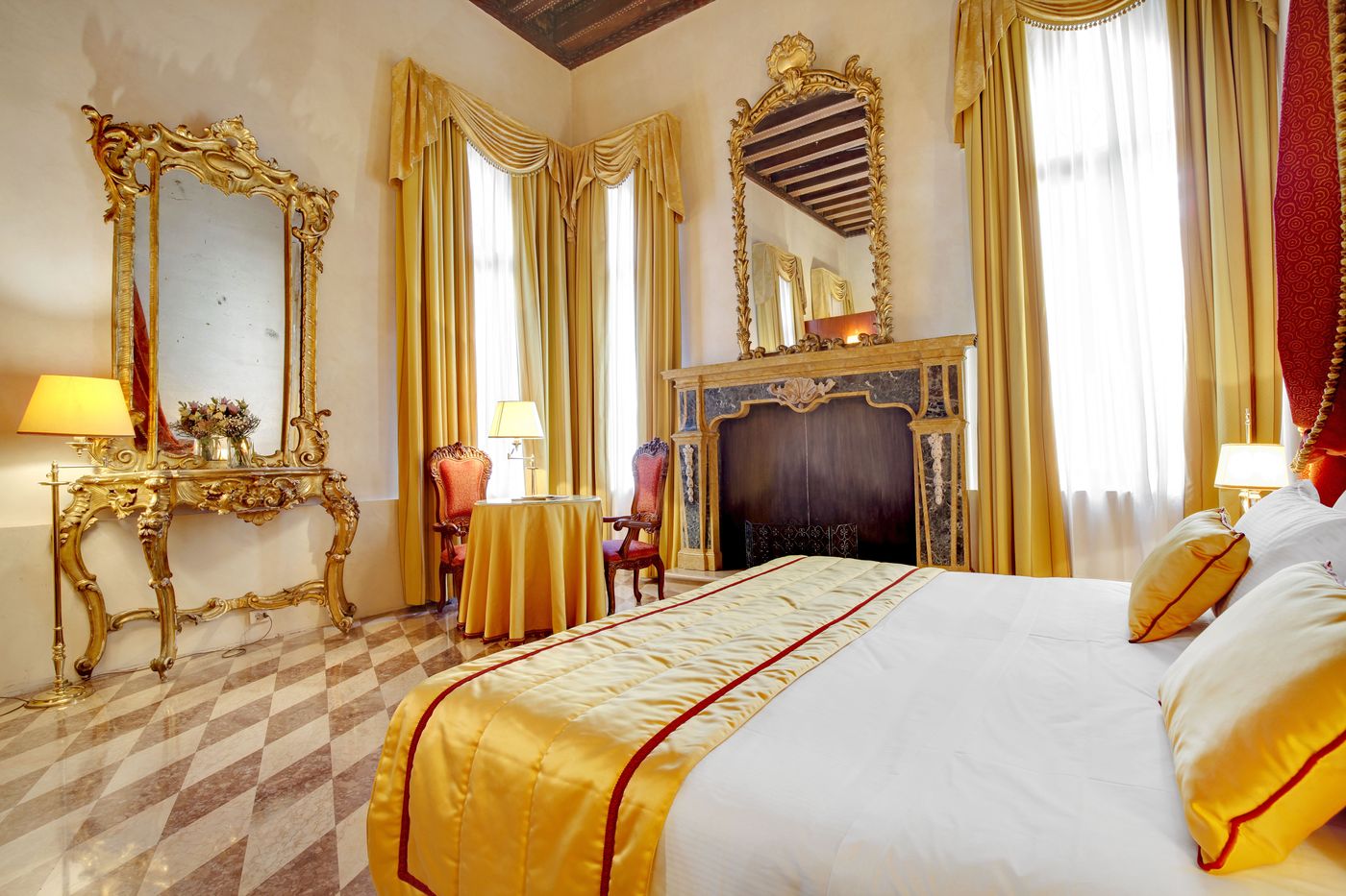 Hotel-Dona-Palace-Room-18