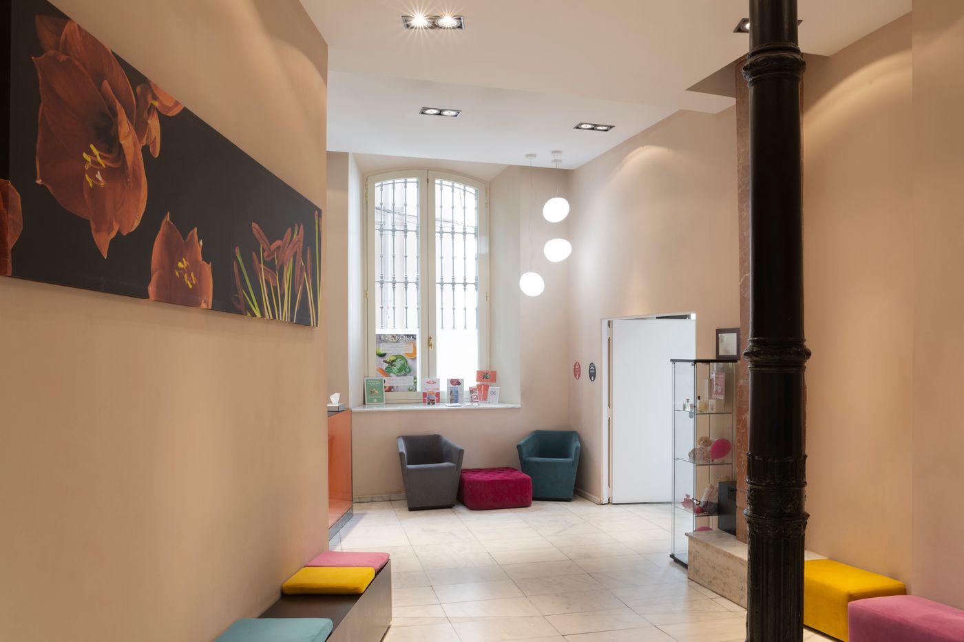 Petite-Palace-Plaza-Hotel-Lobby-57