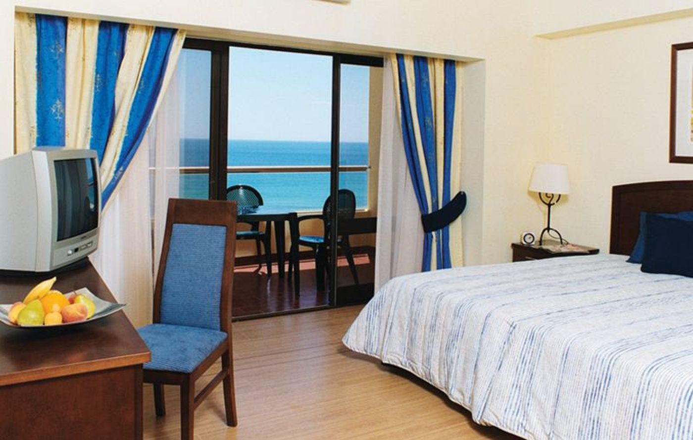 Yellow Praia Monte Gordo