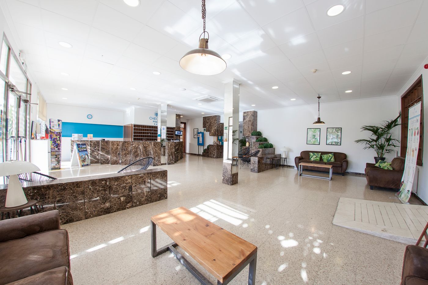 Checkin-Pineda-Lobby-41