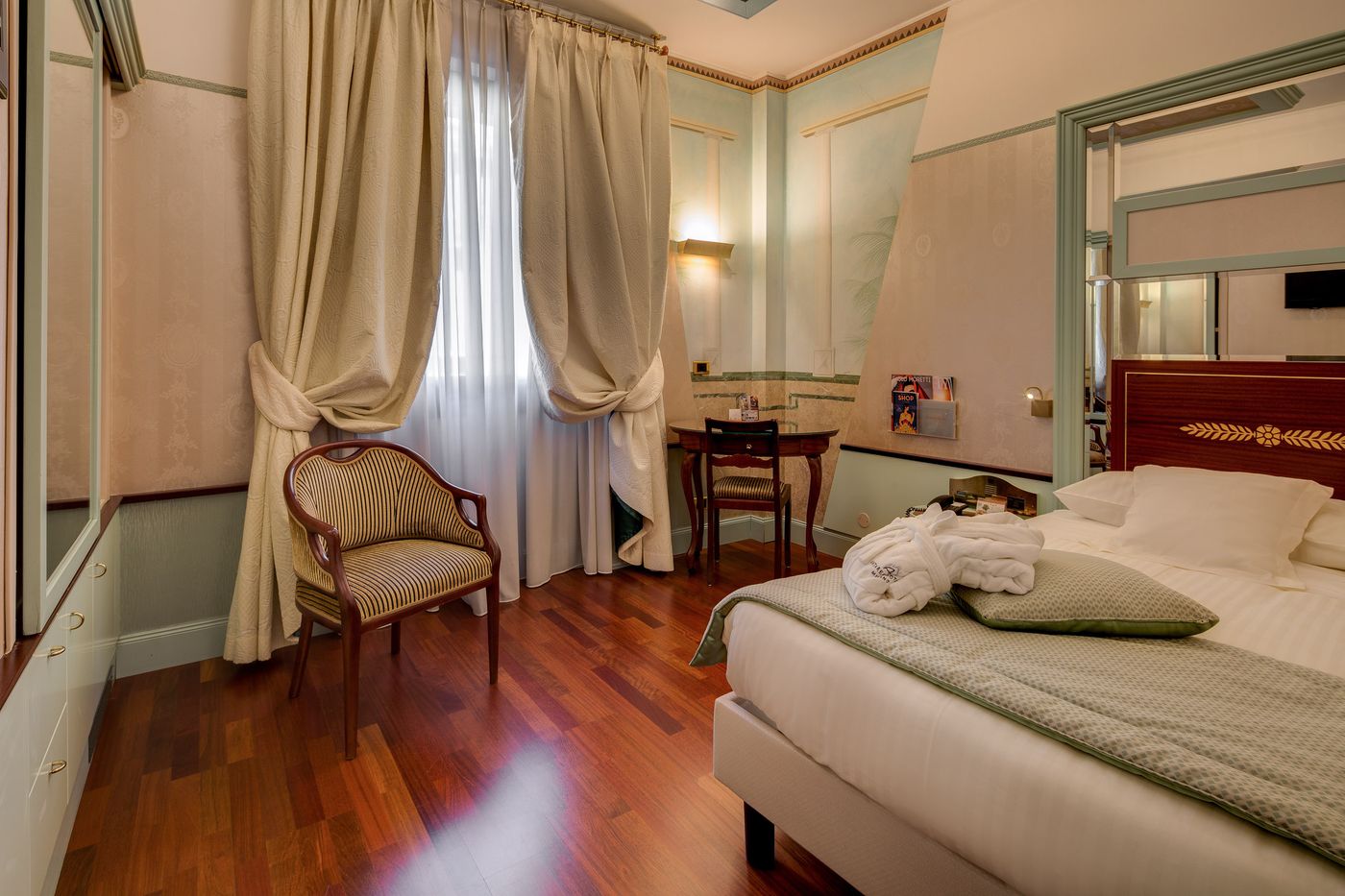 Antares-Hotel-Rubens-Room-5