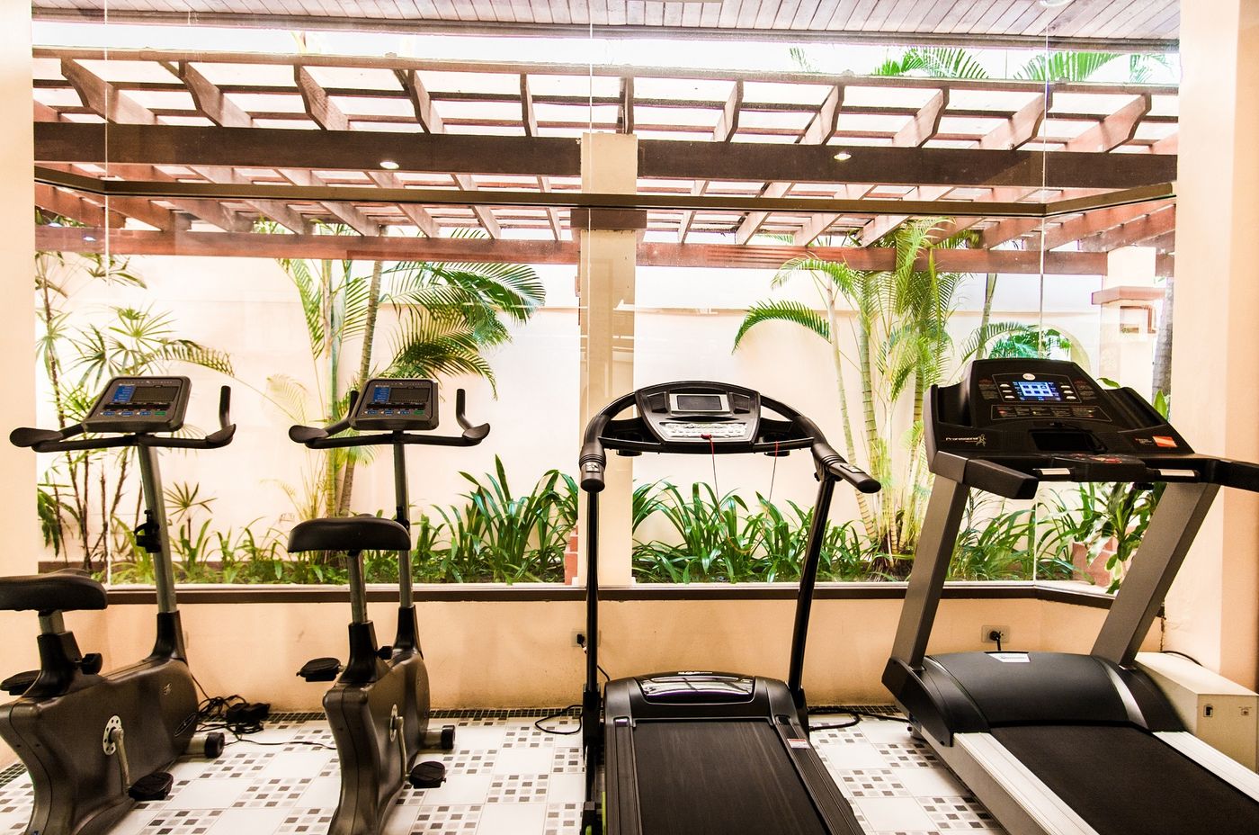 Karon-Sea-Sands-Resort---Spa-Sports-and-Entertainment-56