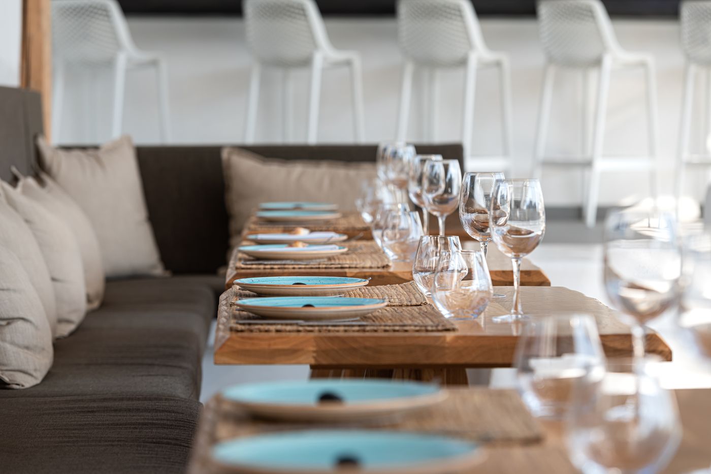 SMY-Mediterranean-White---Adults-Only-Restaurant-74