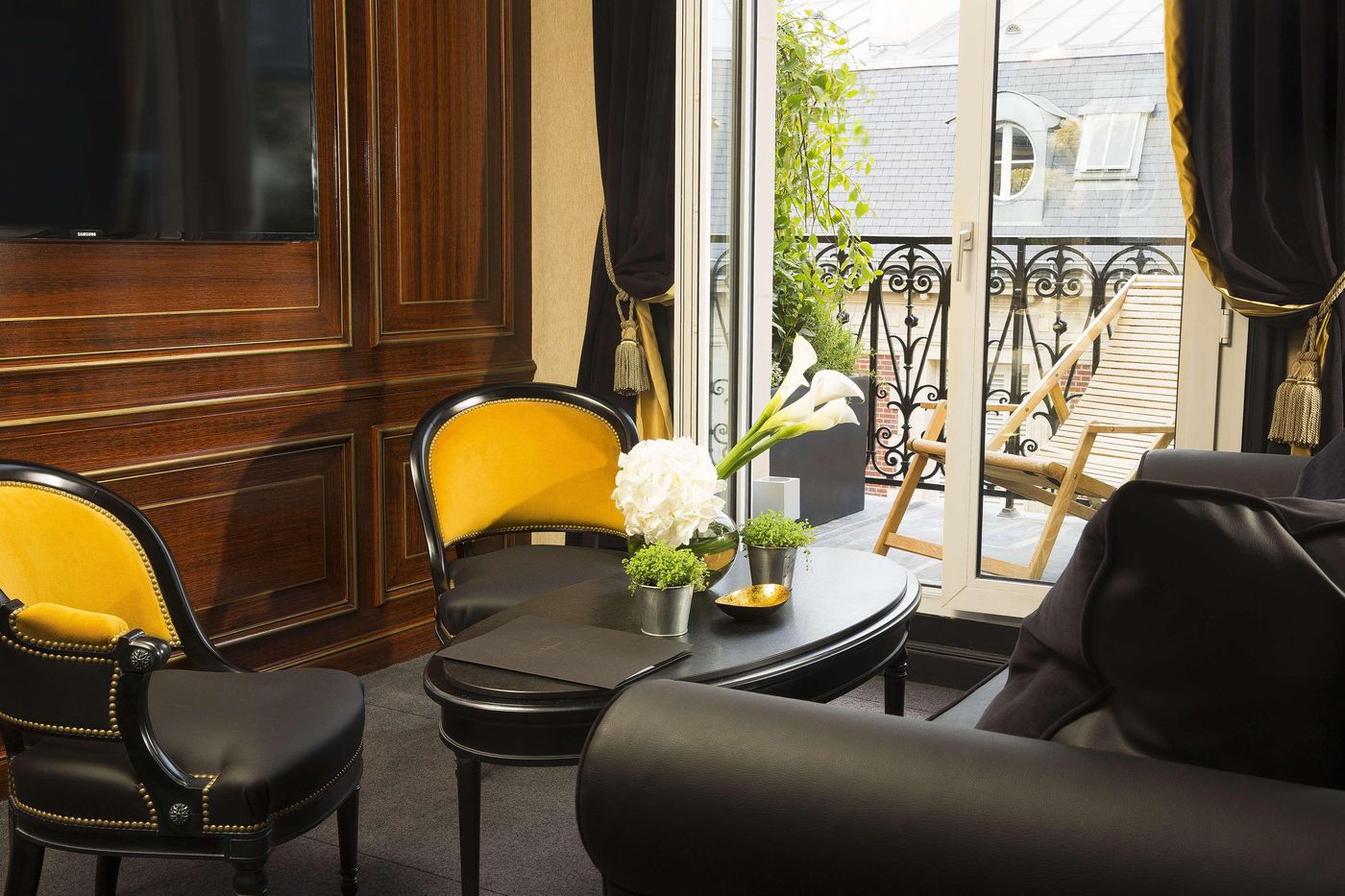 Hotel-Le-Belmont-Paris-Room-6