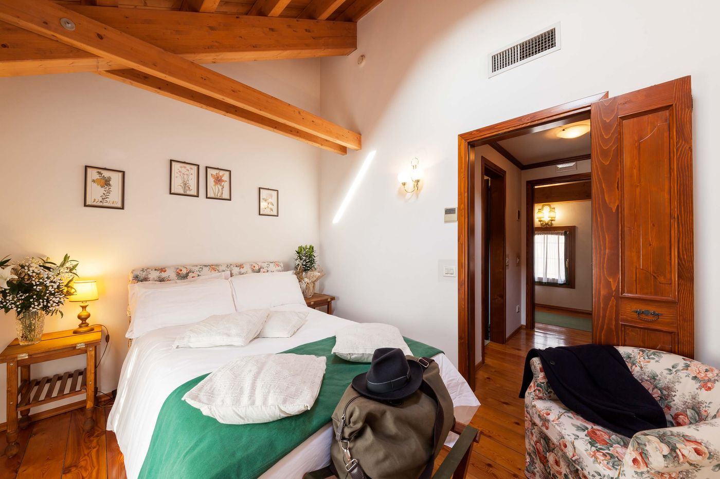 Ca-Tessera-Park-Resort-Room-18